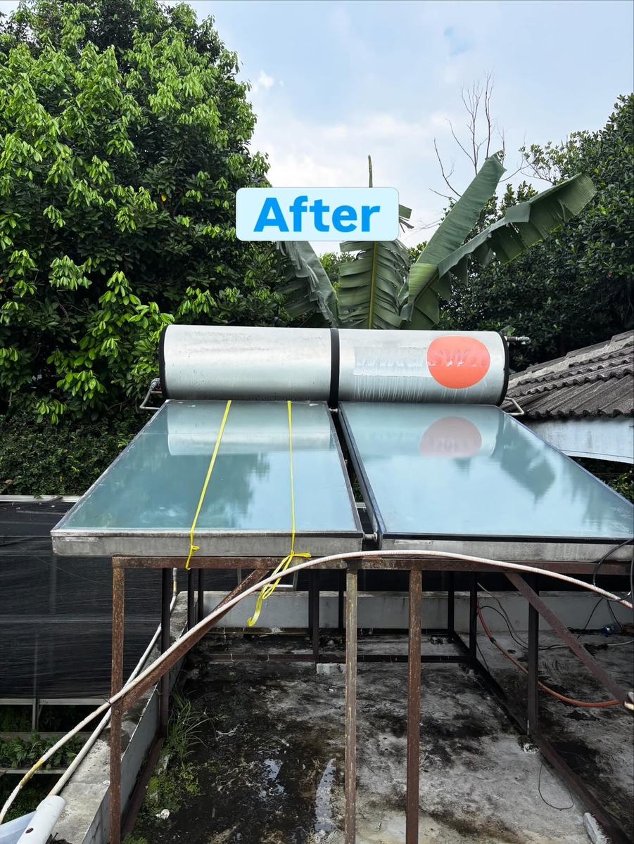 Pembersihan Panel Kolektor Surya Wika